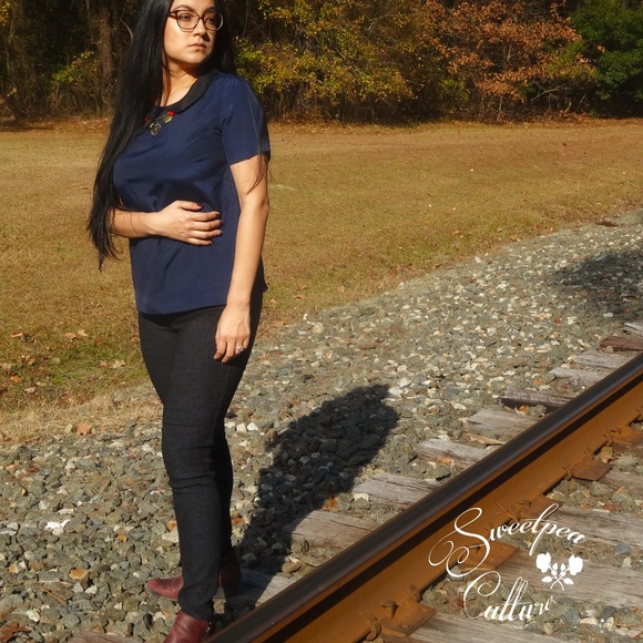 ❌🛑SOLD🛑❌BLOUSE SHIRT BLACK/NAVY PETER PAN COLLAR - Picture 4 of 7